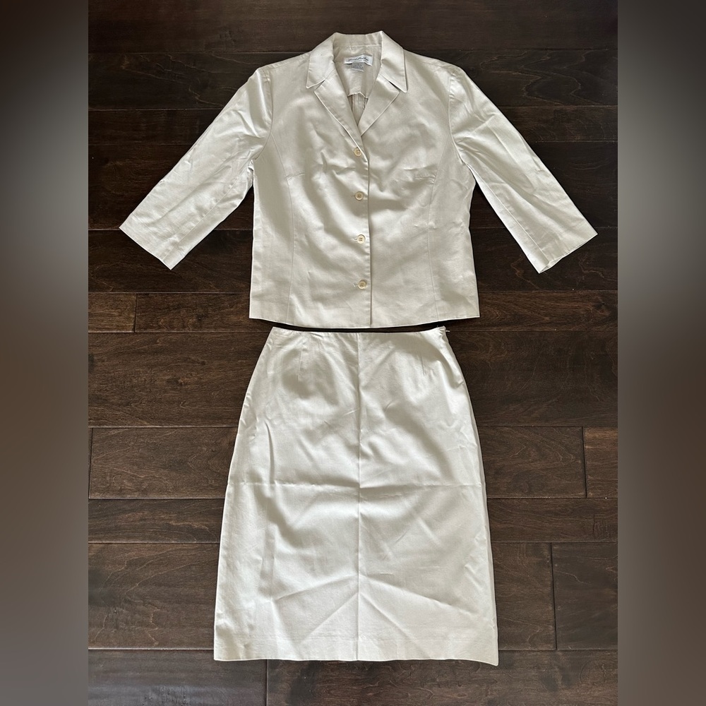 Brooks Brothers Womens Blazer Skirt Set Beige, Blazer- Size 6, Skirt- Size 4P